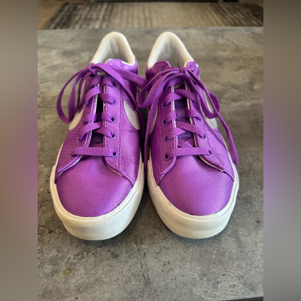 Nike shoes